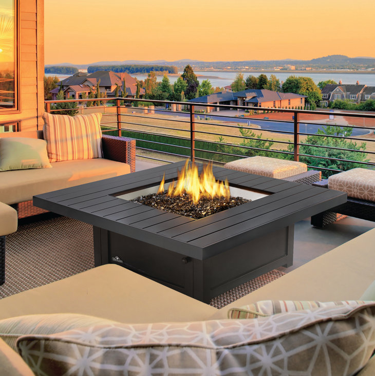 Napoleon Tablefoyer d'extérieur en aluminium fonctionnant au gaz